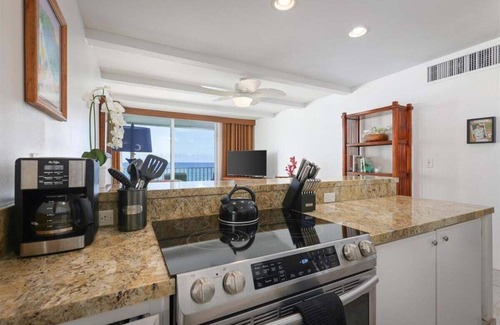 Kailua-Kona Condo | Hale Kona Kai 201 - Kona Oceanfront