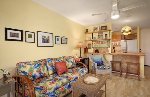 Kailua-Kona Condo | Hale Kona Kai 311 - Ocean and Lagoon Views