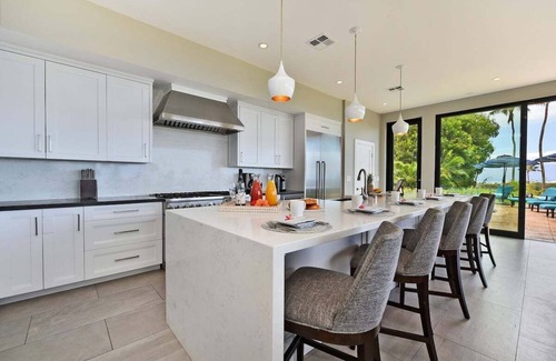 Kaanapali House | HALE NUI Luxury Retreat 5BD w Private Pool Hot Tub