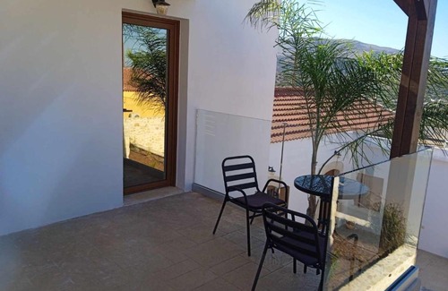 Makhairoi Apartment | Halepouri Apartment
