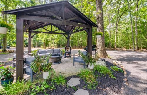 Pisgah House | half Acre Pond, Rec Room! Private Oasis in Nanjemoy
