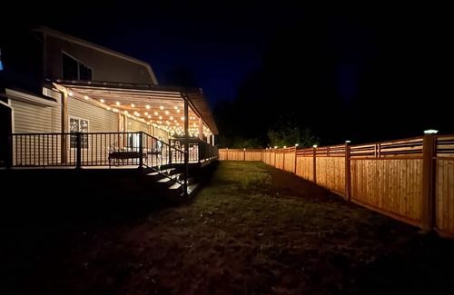 Echo Lake House | Half duplex with expansive deck and outdoor space, master ensuite, dogs OK