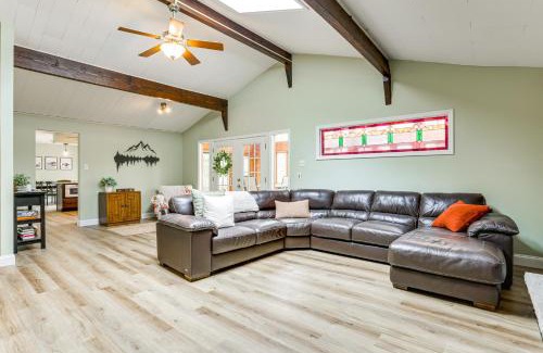 Lakeville House | half Mi to Boat Ramp Lake Wallenpaupack Retreat!