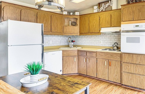 Jemez Springs Cottage | Half-mi to Jemez Hot Springs: Cozy Cabin Getaway!