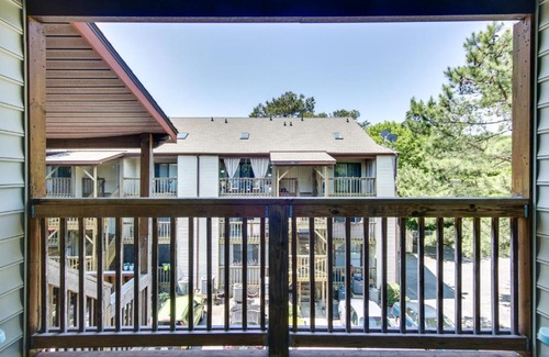 Caine Woods Apartment | half Mi to Maryland Beach Family Condo with Balcony