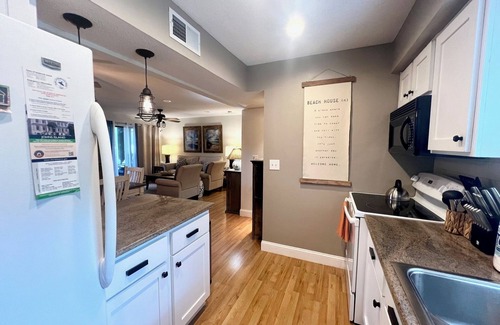 Seabrook Island Villa | Half mile to the pool with club access. Golf views.