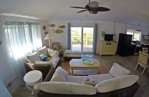 Stella Maris Cottage | Half Moon Cottage - Ocean View in Stella Maris Settlement on Long Island