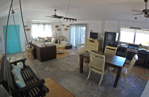 Stella Maris Cottage | Half Moon Cottage - Ocean View in Stella Maris Settlement on Long Island