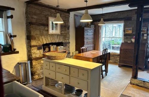 Hay on Wye Apartment | Half Moon House