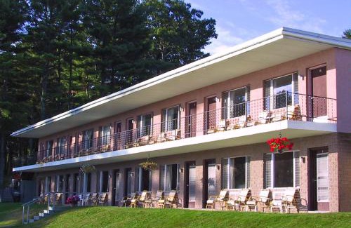 Weirs Beach Hotel | Half Moon Motel & Cottages