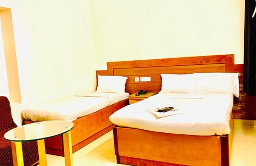 Thousand Lights Hotel | Half Moon Palace Chennai