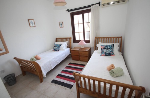 Karavas Villa | Half Moon Villa 4 bedroom with private pool