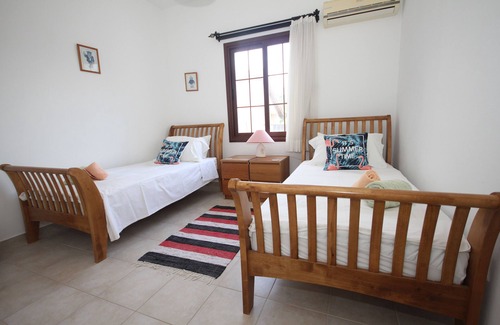 Karavas Villa | Half Moon Villa 4 bedroom with private pool