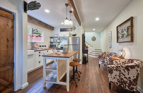 McMinnville Other | Half-Pint Farmhouse in Historic Downtown McMinnville