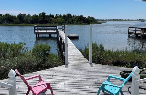 Holly Ridge Apartment | Half Shell Guest House - Dock - Free Kayaks - Surf City - Waterfront access
