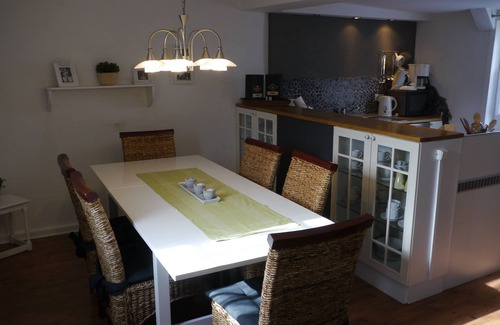 Usseln House | Half-timbered house Korntenne, max 8 people, or 2 apartments separately
