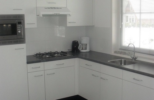 Susteren Villa | Half-timbered house with dishwasher