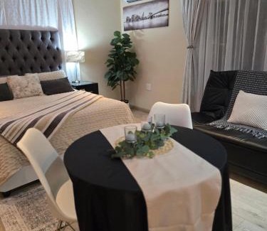 Greater Johannesburg Metropolitan Area Apartment | Halfway Gardens Home