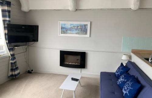 Kingsand Bed & Breakfast | Halfway House Inn