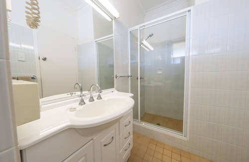 Eden Hotel | Halfway Motel, Eden