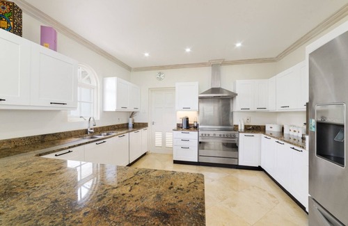 Porters Villa | Halfway Tree Villa by Fantasia Villas