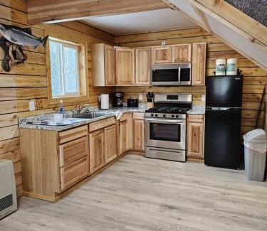 Kenai House | Halibut Haven, Cabin 7 at Lower Kenai Lodge