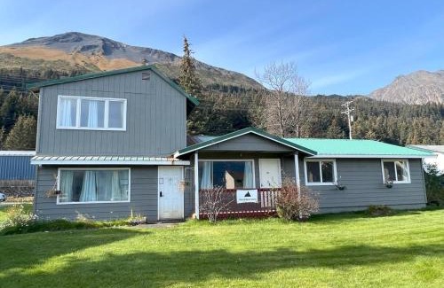 Seward Apartment | Halibut House Unit 4