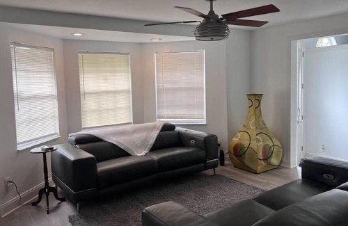Holly Heights Villa | Halifax Villa Blue