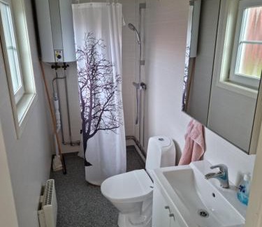 Varberg Cabin | Hallagårdens stugby