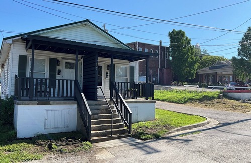 Georgetown House | Hallelujah Acres Side 1