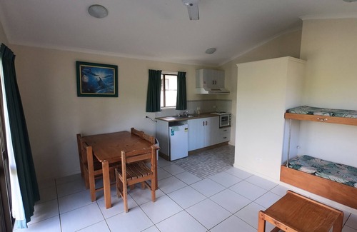 Haliday Bay Cottage | Halliday Bay Resort