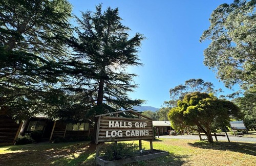 Halls Gap Resort | Halls Gap Log Cabins