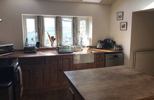 Hebden Bridge House | Halstead Green 5 double/twin Farmhouse in Colden, near Hebden Bridge