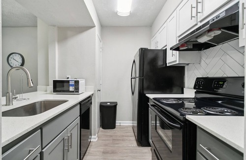 Cumberland Apartment | Halsten at Vinings 2515 Comfy 1 Bed 1 Bath