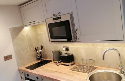 Bridgnorth House | Halt Cottage