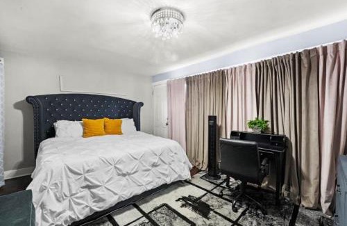 Bronzeville Villa | Hamaline Luxury Guest House