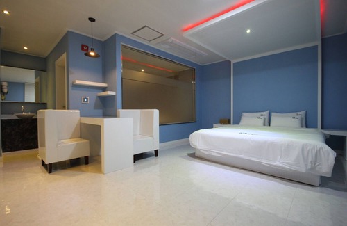 Haman Hotel | Haman The Moon