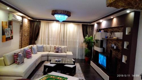 Nasr City Apartment | Hamdy 5 Star (Families Only)