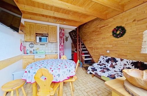 Chatel Apartment | Hameau des 4 Saisons HSG226 MOUNTAIN & VIEW 6 Pers