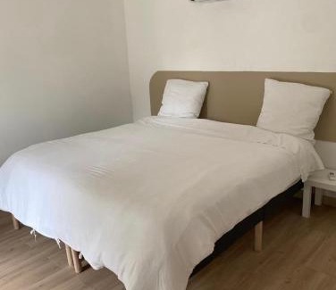 Grand-Couronne Bed & Breakfast | Hameau des Essarts