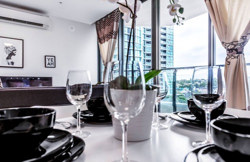 Hamilton Apartment | Hamilton 409