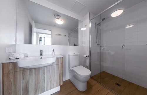 Hamilton Apartment | Hamilton 409