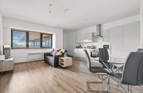 Swindon Apartment | Hamilton Grace - The Quadrant