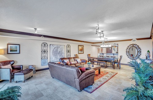 Indian Rocks Beach Condo | Hamilton House 306 is a Gold 3-bedroom 2 bath Gulf Front Condo