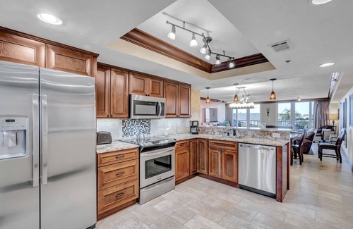 Indian Rocks Beach Condo | Hamilton House 306 is a Gold 3-bedroom 2 bath Gulf Front Condo