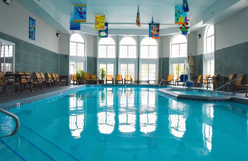Mackinaw City Hotel | Hamilton Inn Select Beachfront