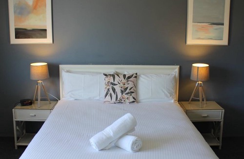 Hamilton Hotel | Hamilton Motor Inn