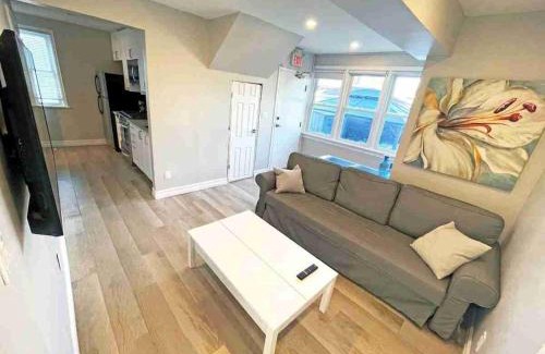 Hamilton Apartment | Hamilton Oasis - Luxe Beds - BBQ Haven - Pool