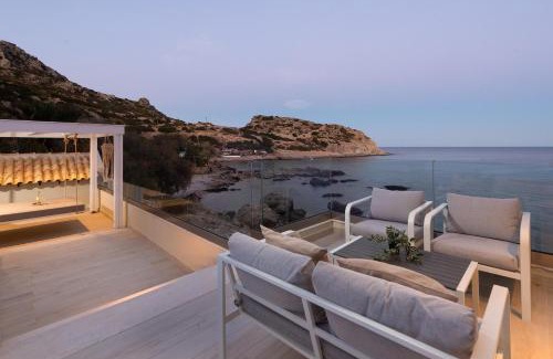 Stegna Villa | Hamilton Sea Front Villa