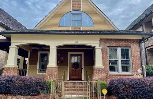 Oxford House | Hamlet Paradise